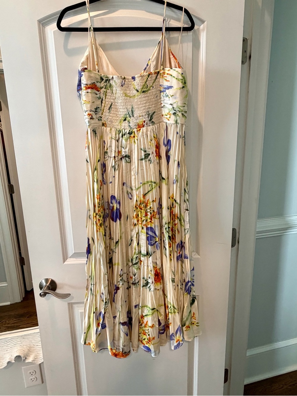 ASTR The Label Maeve MIDI Dress EUC! - Picture 4 of 7